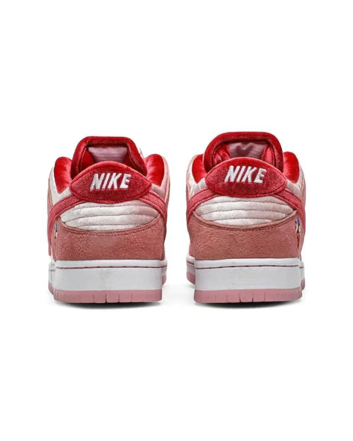 StrangeLove x Dunk Low "Valentine's Day" caixa especial