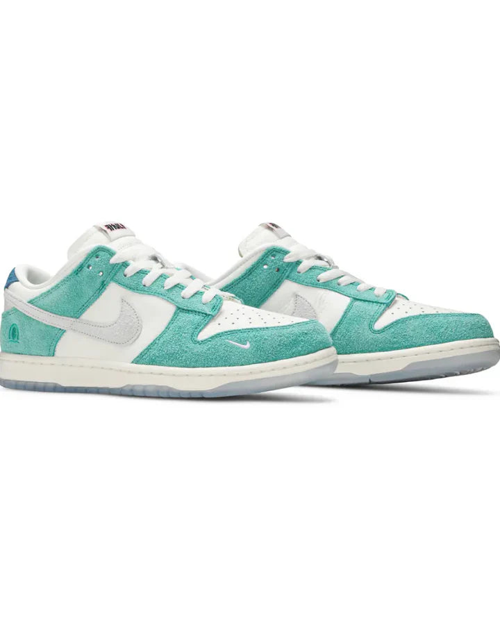 Kasina x Dunk Low "Road Sign"